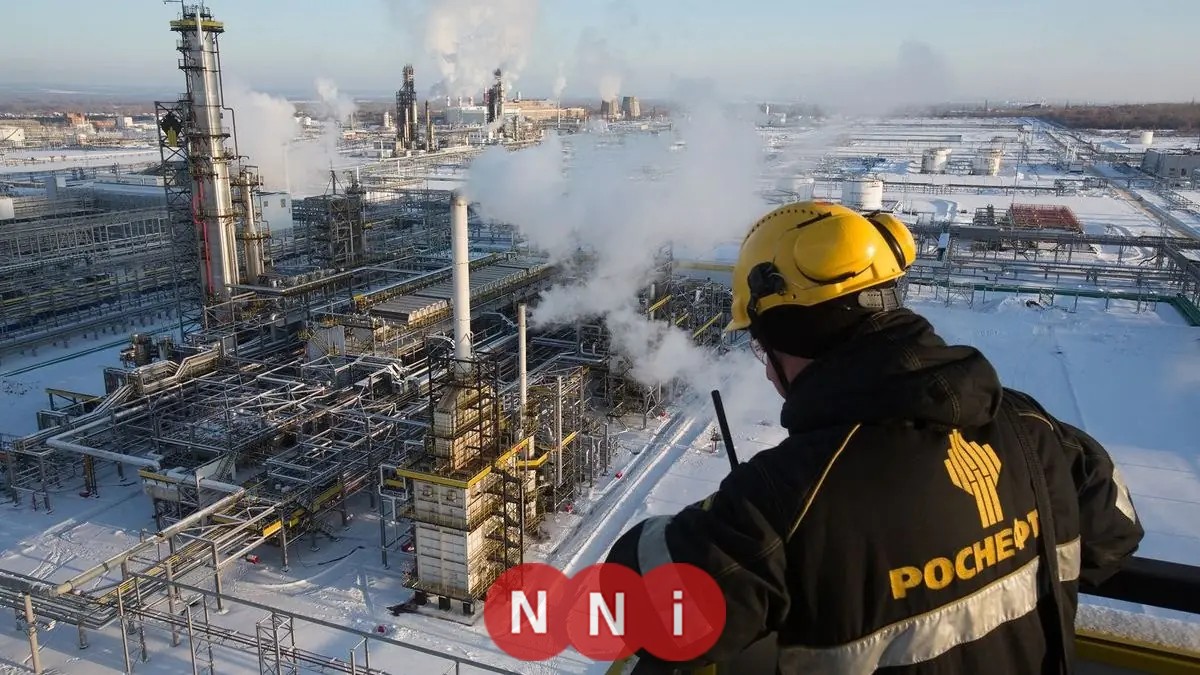 زيادة طفيفة في أسعار النفط مع بداية تداول 2026 رغم أكبر خسارة سنوية منذ 2020