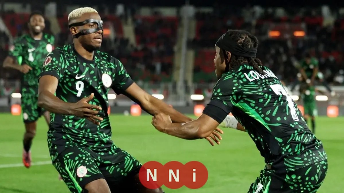 أوسيمين يشارك في تدريبات نيجيريا بعد حل خلافه مع لوكمان