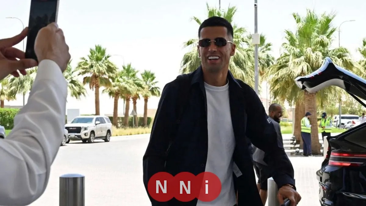 برشلونة يعلن موعد انضمام كانسيلو ويكشف آخر مستجدات حالة تير شتيغن الصحية