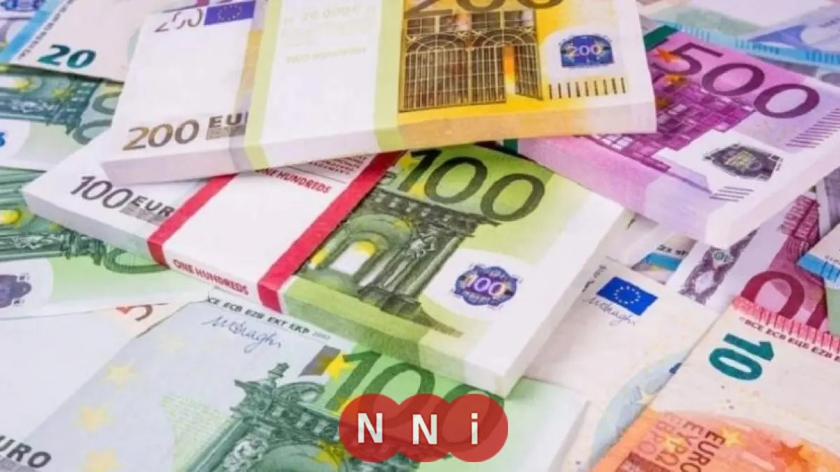 كم بلغ سعر صرف اليورو مقابل الجنيه اليوم الجمعة؟