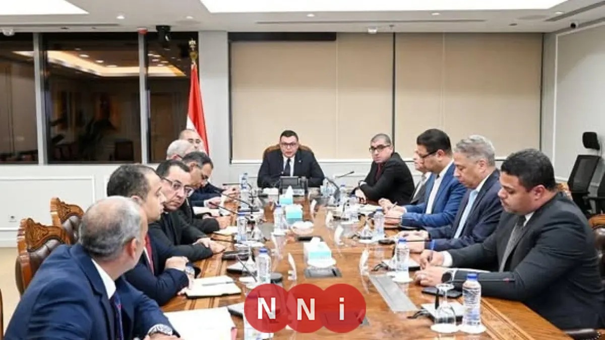 وزير الإسكان يراجع تقدم المشروعات ويعزز نظام الصيانة ورفع الكفاءة في الشروق