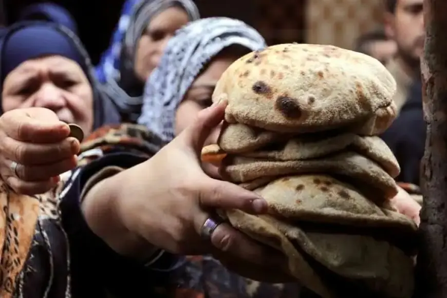 10 كيلو دقيق شهريًا .. الحكومة توفر الدقيق المدعم كبديل للخبز للمستفيدين من منظومة الدعم