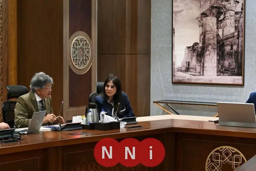 رئيس الوزراء يناقش الاقتراحات المعروضة في برنامج «المواجهة» التلفزيوني